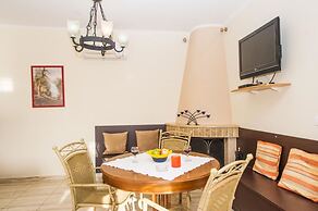 Cozy Flat In An Olive Grove Near a Sandy Beach