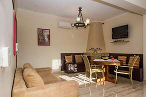 Cozy Flat In An Olive Grove Near a Sandy Beach