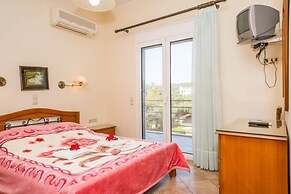 Seaview Flat In An Olive Grove By The Beach