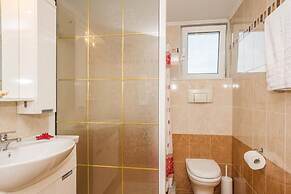 Seaview Flat In An Olive Grove By The Beach