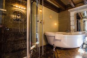 Premium Central Loft