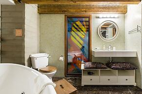 Premium Central Loft