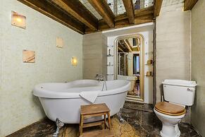 Premium Central Loft