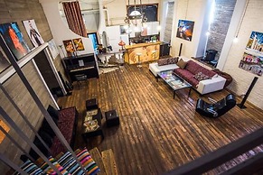 Premium Central Loft