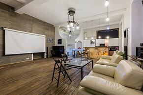 Premium Central Loft