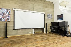 Premium Central Loft