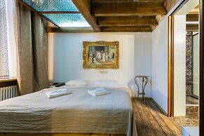 Premium Central Loft