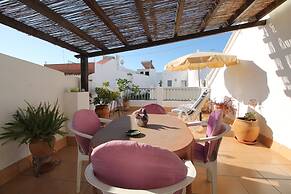 1077 Apartment Paola