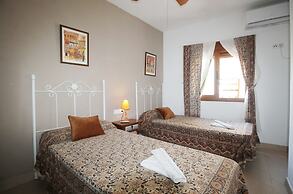 1077 Apartment Paola