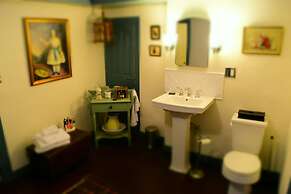 Daniels House Inn