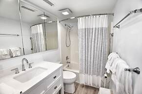 0607 Waters Edge Resort 1 Bedroom Condo by Redawning