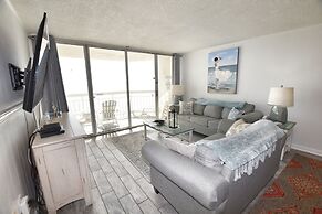 1201 Waters Edge Resort 3 Bedroom Condo by RedAwning