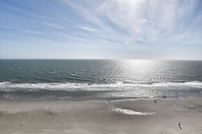 1201 Waters Edge Resort 3 Bedroom Condo by RedAwning