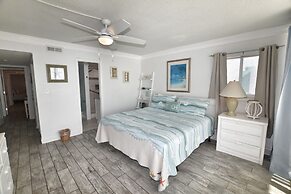 1201 Waters Edge Resort 3 Bedroom Condo by RedAwning