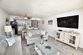 1201 Waters Edge Resort 3 Bedroom Condo by RedAwning