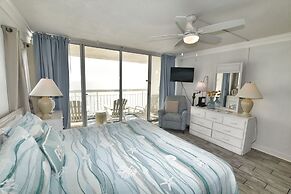 1201 Waters Edge Resort 3 Bedroom Condo by RedAwning