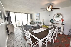 1201 Waters Edge Resort 3 Bedroom Condo by RedAwning