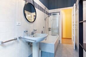 2 Bedrooms Apartment in the City Center