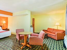 OYO Hotel Downtown Peoria I-74