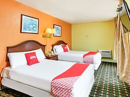 OYO Hotel Downtown Peoria I-74