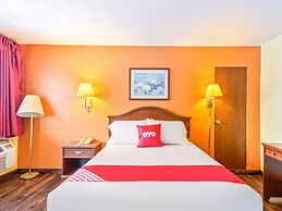 OYO Hotel Downtown Peoria I-74