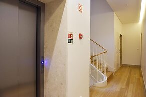 Trendy Chic Apartment