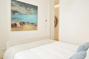 Trendy Chic Apartment