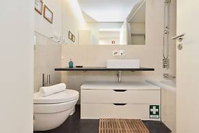 Sunny & Bright Amoreiras Apartment