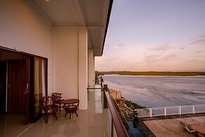 Samuh Sunset Nusa Penida by Pramana Villas