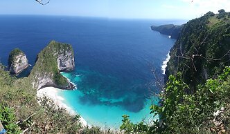 Samuh Sunset Nusa Penida by Pramana Villas