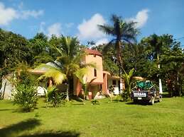 Hotel Paraiso Inn