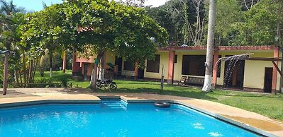 Hotel Paraiso Inn