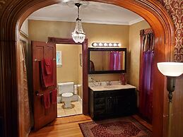 Historic Victorian Inn