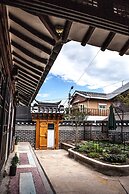 BongHwangJae Hanok