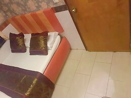 Royal Capital Hotel