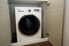 Bayhomes D' Le Roi Soleil Apartment