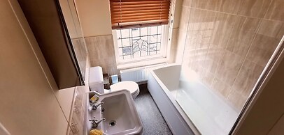 Heritage Millworkers Cosy Cottage