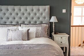 Contemporary Bright House 20 Min To Manc