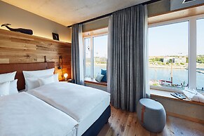 Me and All Hotel Kiel, by Hyatt