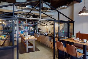 Me and All Hotel Kiel, by Hyatt