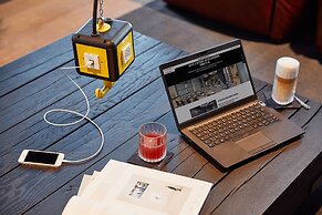 Me and All Hotel Kiel, by Hyatt