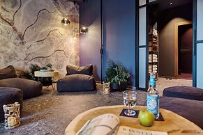 Me and All Hotel Kiel, by Hyatt