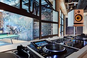 Me and All Hotel Kiel, by Hyatt