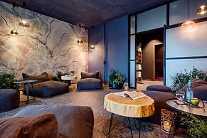 Me and All Hotel Kiel, by Hyatt