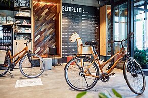 Me and All Hotel Kiel, by Hyatt