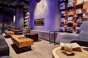 Me and All Hotel Kiel, by Hyatt