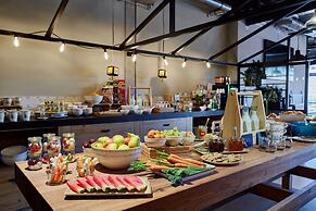 Me and All Hotel Kiel, by Hyatt