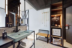 Me and All Hotel Kiel, by Hyatt