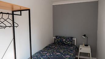 Superb Townhouse Parking 5