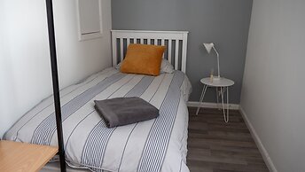 Superb Townhouse Parking 5